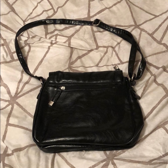 Black Faux Leather Purse👜 🖤 - Picture 2 of 4